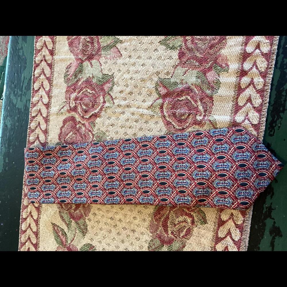 Elegant Bolgheri Italian Silk Tie - Red and Blue Pattern